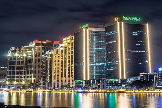 البنك الأهلي المصري يفتح 30 فرعًا يومي الجمعة والسبت لاستبدال العملات الأجنبية