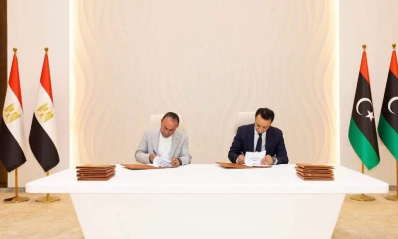 مجموعة العرجاني توقع عقدا مع صندوق إعادة إعمار ليبيا لتنفيذ عدد من المشروعات مجموعة العرجاني توقع عقدا مع صندوق إعادة إعمار ليبيا لتنفيذ عدد من المشروعات