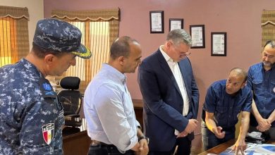 وزير البترول يتفقد غرفة العمليات بجبل الزيت ويزور أسر المفقودين في حادث البارج البحري “أدمارين 12”