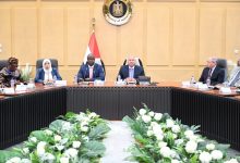 مصر وسيراليون تبحثان تعزيز التعاون في مشروعات النقل والبنية التحتية