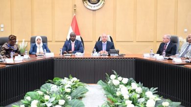 مصر وسيراليون تبحثان تعزيز التعاون في مشروعات النقل والبنية التحتية