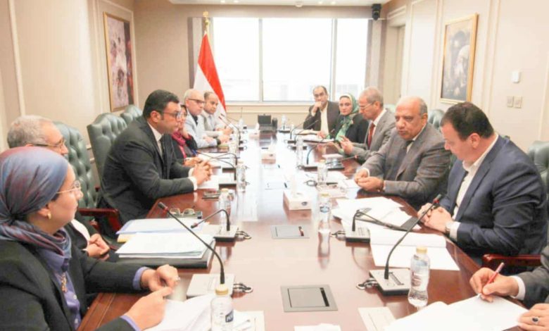 تنسيق وزاري لتوسيع استخدام الطاقة المتجددة وتحديث شبكة الكهرباء في المدن الجديدة تنسيق وزاري لتوسيع استخدام الطاقة المتجددة وتحديث شبكة الكهرباء في المدن الجديدة