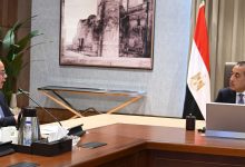 مدبولي يستعرض مع رئيس “الرقابة المالية” جهود تعزيز القطاع غير المصرفي وملتقى التكنولوجيا المالية