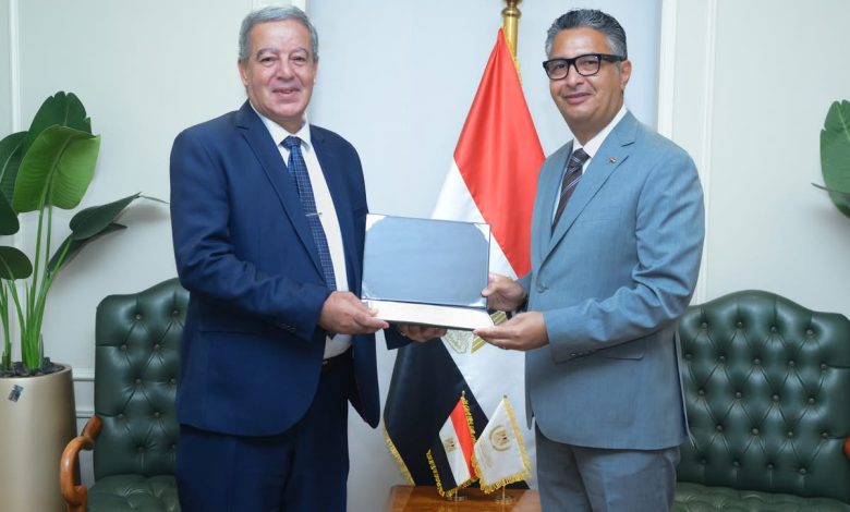 التموين تضخ دماء جديدة: تعيينات واستقالات وتكريمات في إطار خطة تطوير الأداء المؤسسي التموين تضخ دماء جديدة: تعيينات واستقالات وتكريمات في إطار خطة تطوير الأداء المؤسسي