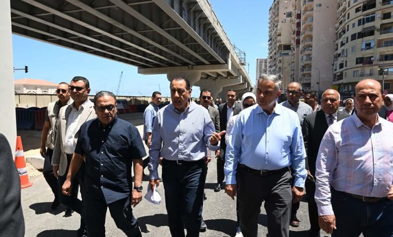 مدبولي يتفقد توسعة كورنيش الإسكندرية ومحور محمد نجيب: 5 حارات مرورية لكل اتجاه وتحسين الهوية البصرية مدبولي يتفقد توسعة كورنيش الإسكندرية ومحور محمد نجيب: 5 حارات مرورية لكل اتجاه وتحسين الهوية البصرية