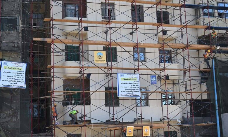 رئيس الوزراء يتفقد مشروع تطوير واجهات عقارات الكورنيش بالإسكندرية رئيس الوزراء يتفقد مشروع تطوير واجهات عقارات الكورنيش بالإسكندرية