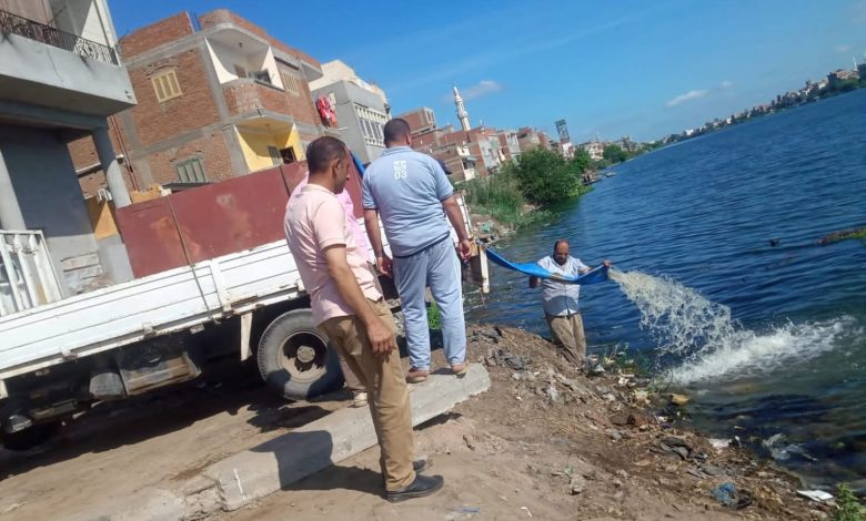إطلاق أكثر من 14 مليون وحدة زريعة لتعزيز الثروة السمكية في نهر النيل والبحيرات المصرية إطلاق أكثر من 14 مليون وحدة زريعة لتعزيز الثروة السمكية في نهر النيل والبحيرات المصرية