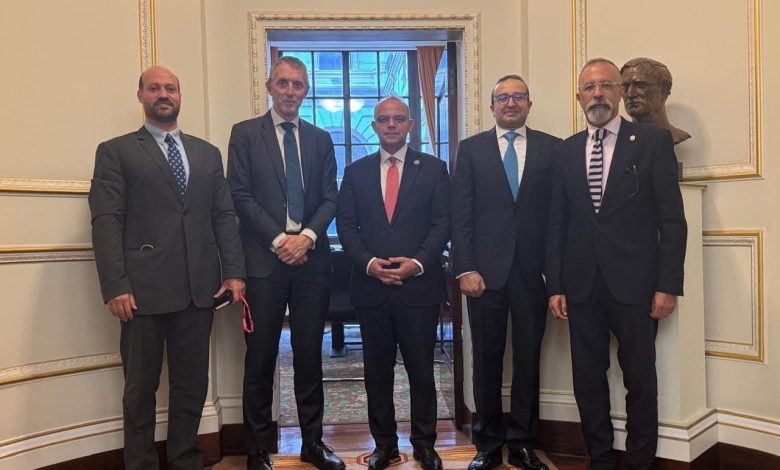 الرقابة المالية تبحث مع بنك إنجلترا سبل تعزيز الرقابة الاحترازية وتبادل الخبرات التنظيمية الرقابة المالية تبحث مع بنك إنجلترا سبل تعزيز الرقابة الاحترازية وتبادل الخبرات التنظيمية