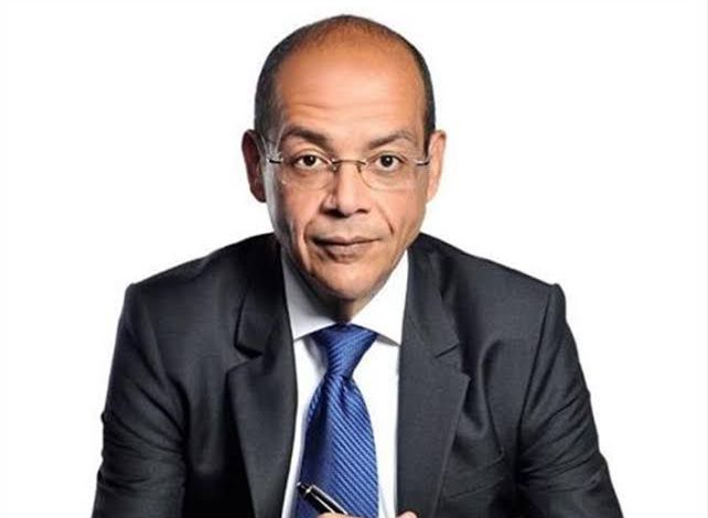 “حكايات بورسعيدية”.. الإعلامي الكبير محمد مصطفى شردي يفتح دفاتر المدينة الباسلة في معرض الكتاب “حكايات بورسعيدية”.. الإعلامي الكبير محمد مصطفى شردي يفتح دفاتر المدينة الباسلة في معرض الكتاب