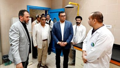 وزير الإسكان ومحافظ الدقهلية يختتمان جولتهما بتفقد محطة “ميت خميس” ومتابعة منظومة الجودة بالمعمل المركزي