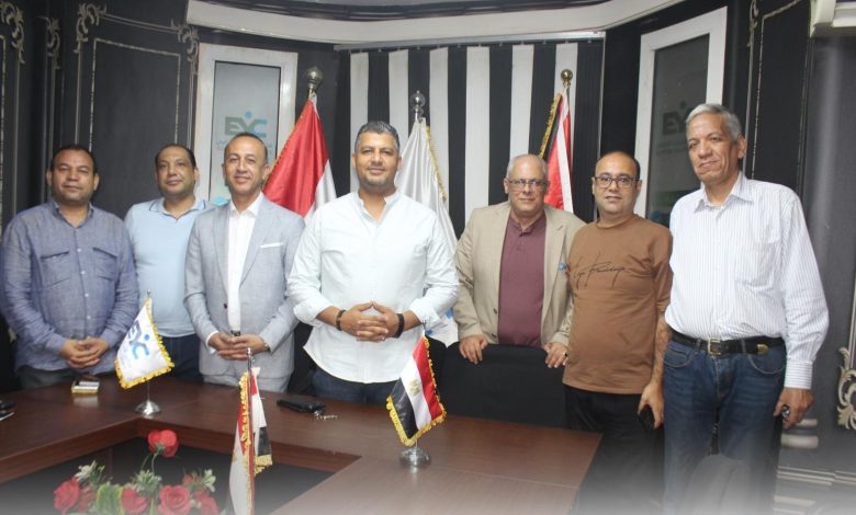 القاهرة تستضيف مؤتمراً دولياً لرفض تهجير الفلسطينيين.. ومطالبات بتحقيق أممي في جرائم غزة القاهرة تستضيف مؤتمراً دولياً لرفض تهجير الفلسطينيين.. ومطالبات بتحقيق أممي في جرائم غزة