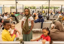 السوادنيون يبدأون مغادرة مصر