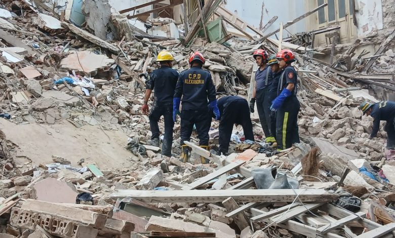 انهيار عقار في الإسكندرية يسفر عن وفاة شخص وإصابة 6 آخرين انهيار عقار في الإسكندرية يسفر عن وفاة شخص وإصابة 6 آخرين