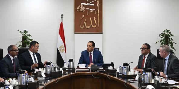 رئيس الوزراء: التوسع في مشروعات تحلية مياه البحر أولوية استراتيجية لتأمين الاحتياجات المستقبلية رئيس الوزراء: التوسع في مشروعات تحلية مياه البحر أولوية استراتيجية لتأمين الاحتياجات المستقبلية