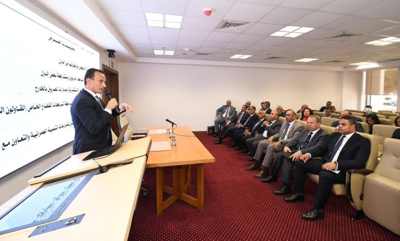 مساعد وزير الإسكان يعرض أمام سفراء مصر بالخارج رؤية الدولة للتنمية العمرانية وتصدير العقار مساعد وزير الإسكان يعرض أمام سفراء مصر بالخارج رؤية الدولة للتنمية العمرانية وتصدير العقار