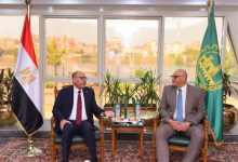 وزير العمل يبحث مع محافظ القليوبية تعزيز سبل التعاون المشترك