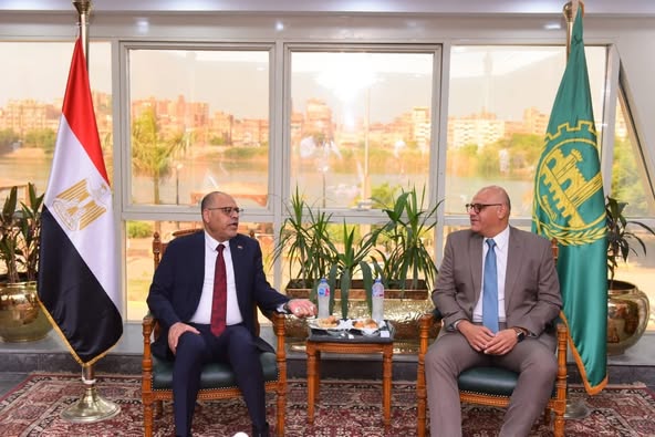 وزير العمل يبحث مع محافظ القليوبية تعزيز سبل التعاون المشترك وزير العمل يبحث مع محافظ القليوبية تعزيز سبل التعاون المشترك