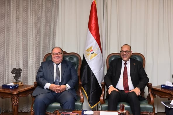 وزير العمل يستقبل قنصل مصر في الرياض لبحث التعاون في الملفات ذات الاهتمام المُشترك
