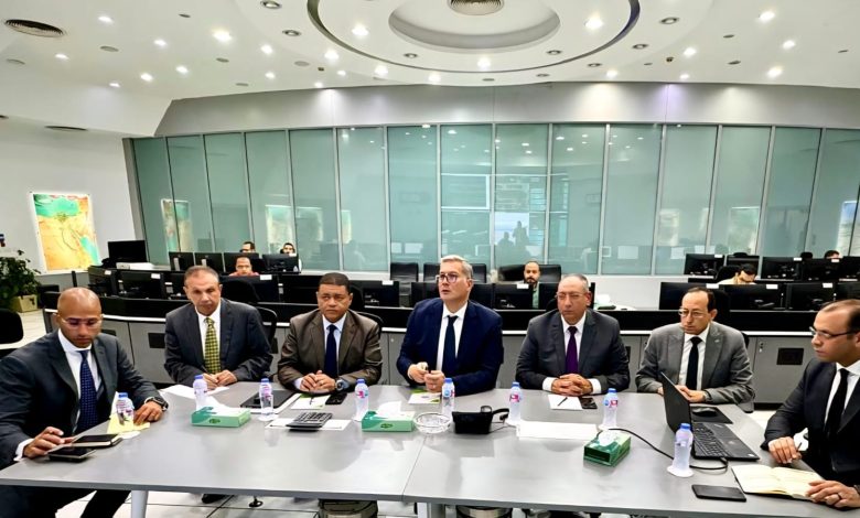 وزير البترول يطمئن على تأمين تدفقات الغاز لمحطات الكهرباء وقطاعات الاستهلاك في مركز التحكم وزير البترول يطمئن على تأمين تدفقات الغاز لمحطات الكهرباء وقطاعات الاستهلاك في مركز التحكم