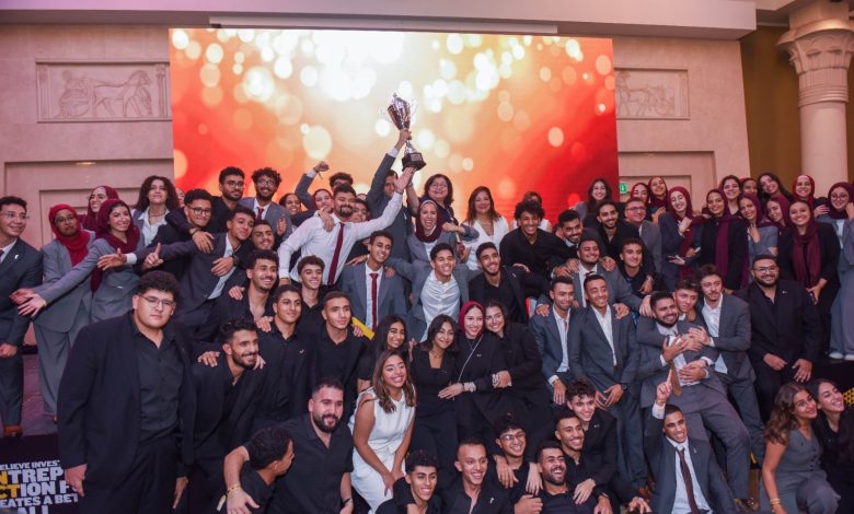 جامعة مصر للعلوم والتكنولوجيا تفوز بمسابقة إيناكتس المحلية 2025 لرواد الاعمال