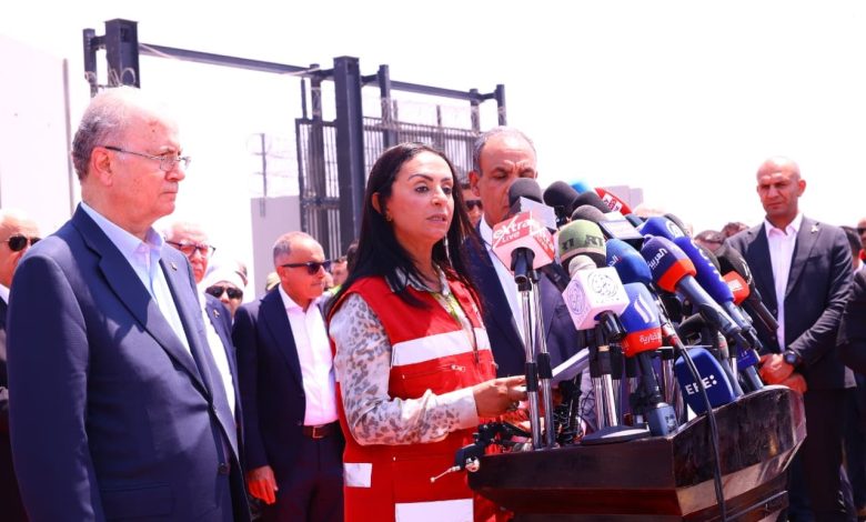 من أمام معبر رفح.. وزيرة التضامن تطلق نداءً إنسانيًا لإدخال المساعدات المصرية بالتزامن مع اليوم العالمي للإنسانية