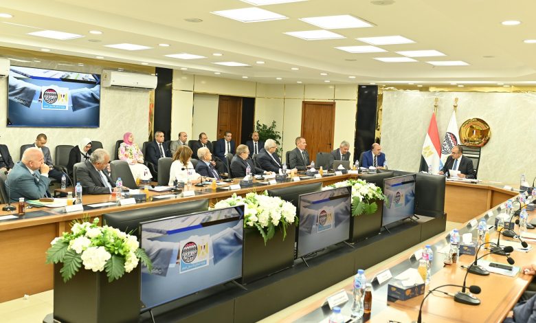 قفزة في الإيرادات المستهدفة للشركة القابضة للأدوية إلى 18 مليار جنيه قفزة في الإيرادات المستهدفة للشركة القابضة للأدوية إلى 18 مليار جنيه