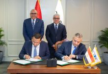اقتصادية قناة السويس توقع عقد مشروعين مع تحالف (مصري – تركي) لإقامة ساحات إيداع جمركي للحاويات بالقنطرة غرب والسخنة