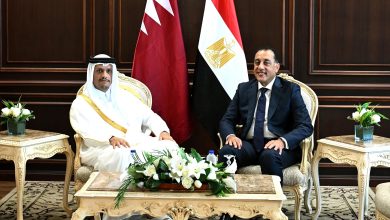رئيس الوزراء يلتقي نظيره القطري لبحث التعاون المشترك
