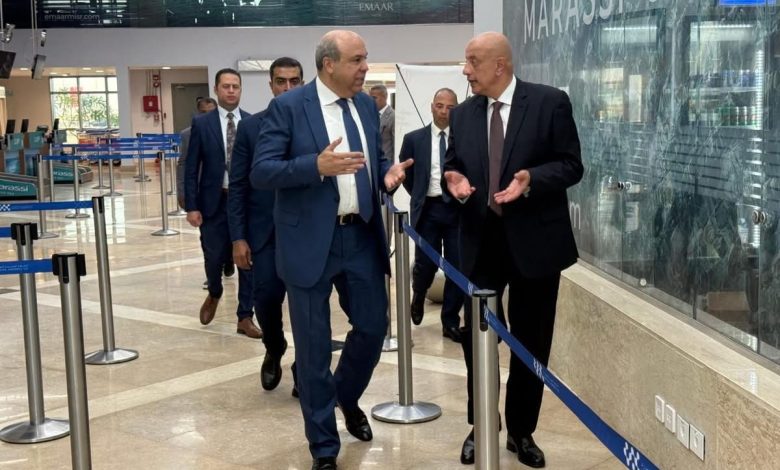 وزير الطيران: تطوير مطار العلمين يواكب خطة الدولة لتنمية الساحل الشمالي وزير الطيران: تطوير مطار العلمين يواكب خطة الدولة لتنمية الساحل الشمالي