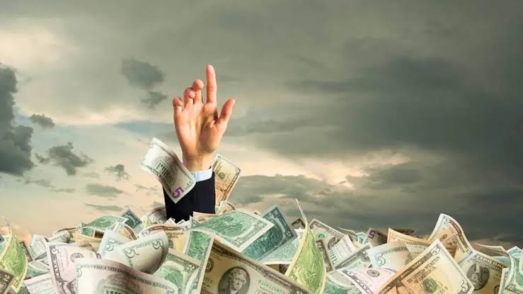 الديون تلتهم 73% من إيرادات مصر.. 1.9 تريليون جنيه فاتورة الفوائد خلال عام الديون تلتهم 73% من إيرادات مصر.. 1.9 تريليون جنيه فاتورة الفوائد خلال عام