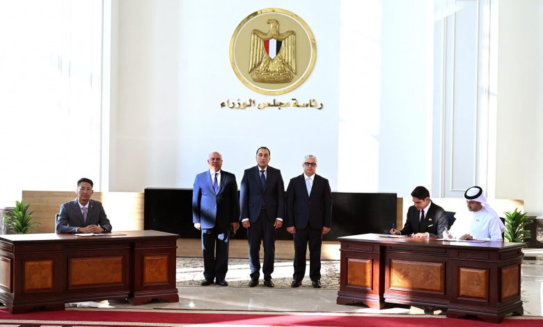 باستثمارات 11 مليار جنيه.. «أتوم سولار مصر» تدشن مجمعًا صناعيًا للطاقة الشمسية باستثمارات 11 مليار جنيه.. «أتوم سولار مصر» تدشن مجمعًا صناعيًا للطاقة الشمسية