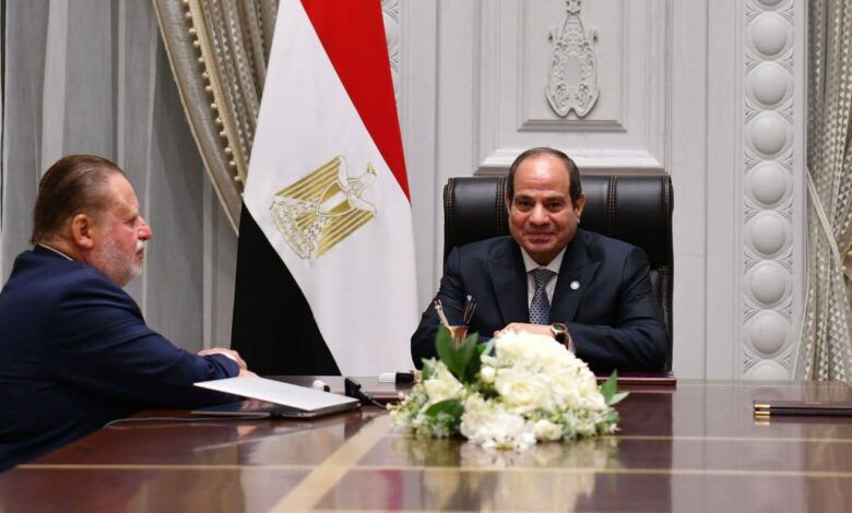 السيسي يجتمع مع محافظ البنك المركزي