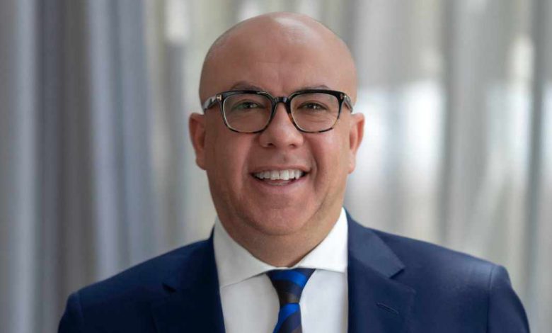 عمرو سليمان: دعم البنوك يعزز قدرة «ماونتن فيو» على إحداث تأثير اقتصادي ومجتمعي ملموس عمرو سليمان: دعم البنوك يعزز قدرة «ماونتن فيو» على إحداث تأثير اقتصادي ومجتمعي ملموس