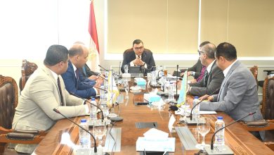 وزير الإسكان يشدد على الالتزام بالضوابط في مشروعات المماشي السياحية