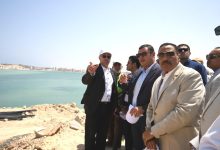 وزير الإسكان ومحافظ مطروح يتفقدان مشروع إحلال وتجديد كوبري روميل