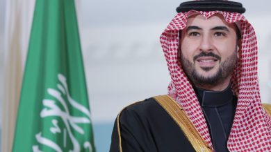 وزير الدفاع السعودي يبحث هاتفياً مع نظيره الأمريكي جهود تعزيز الأمن الإقليمي والدولي