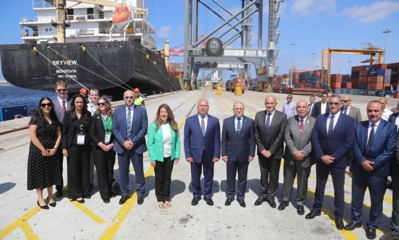كامل الوزير والسفيرة الأمريكية بالقاهرة يناقشان فرص الاستثمار في ميناء الإسكندرية كامل الوزير والسفيرة الأمريكية بالقاهرة يناقشان فرص الاستثمار في ميناء الإسكندرية
