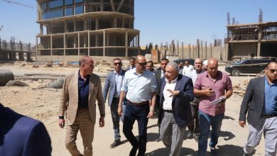 وزير العمل يقود حملة تفتيشية بالعاصمة الإدارية: إيقاف منشآت مخالفة وتوجيه بتنظيم ندوات توعوية للعمال