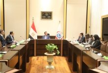وزير الصحة يبحث مع شركة “بايوجينرك فارما” تعزيز التعاون لتطوير صناعة الأدوية الحيوية