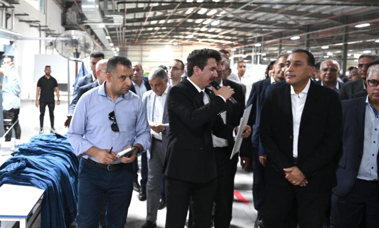 رئيس الوزراء يفتتح مصنع “إروجلو جارمنت” التركي للملابس الجاهزة باستثمارات 40 مليون دولار
