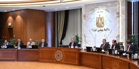رئيس الوزراء يتابع إجراءات توفير الأسمدة في الأسواق وجهود حوكمة منظومة تداولها رئيس الوزراء يتابع إجراءات توفير الأسمدة في الأسواق وجهود حوكمة منظومة تداولها