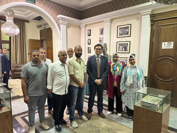 وزير الثقافة يتفقد قصر السينما ويشيد بأنشطته ودوره في دعم المواهب الشابة وزير الثقافة يتفقد قصر السينما ويشيد بأنشطته ودوره في دعم المواهب الشابة