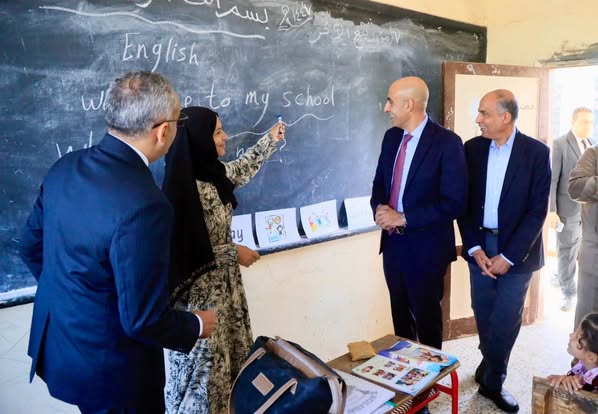 وزير التربية والتعليم ومحافظ المنيا يتفقدان عددا من المدارس بقرية تونة الجبل