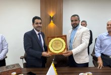 في أول أيام عمله.. رئيس جهاز العبور الجديدة يكرّم سلفه ويضع ملف تقنين الأراضي على رأس الأولويات: العمل بروح الفريق أساس المرحلة المقبلة