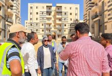 وزير الإسكان يتابع مشروعات البنية الأساسية والخدمات بالسويس الجديدة