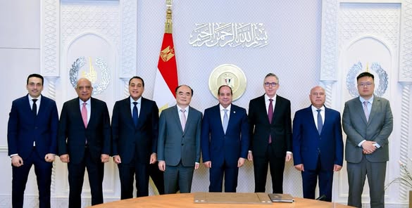 السيسي يستقبل قيادات “سكاتك” النرويجية و”صنجرو” الصينية لبحث التعاون في مشروعات الطاقة السيسي يستقبل قيادات “سكاتك” النرويجية و”صنجرو” الصينية لبحث التعاون في مشروعات الطاقة