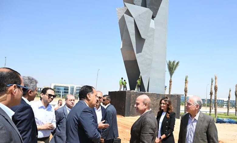 رئيس الوزراء: تطوير شامل للطرق والمرافق حول المتحف المصري الكبير رئيس الوزراء: تطوير شامل للطرق والمرافق حول المتحف المصري الكبير