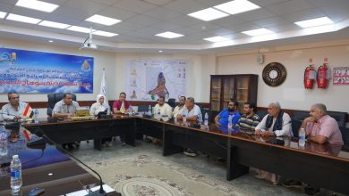 رئيس سوهاج الجديدة يلتقي أصحاب المصانع لبحث التحديات والمقترحات وتذليل العقبات