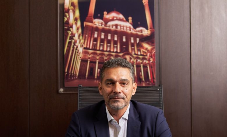 «إي آند مصر» تعلن تغيير اسم e& Global Services إلى «e& CX Solutions Egypt»