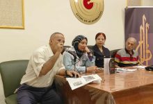اللجنة الثقافية بالصحفيين وصالون أقلام ذهبية يناقشان كتاب “محمود درويش.. وطن في شاعر” لعزة بدر